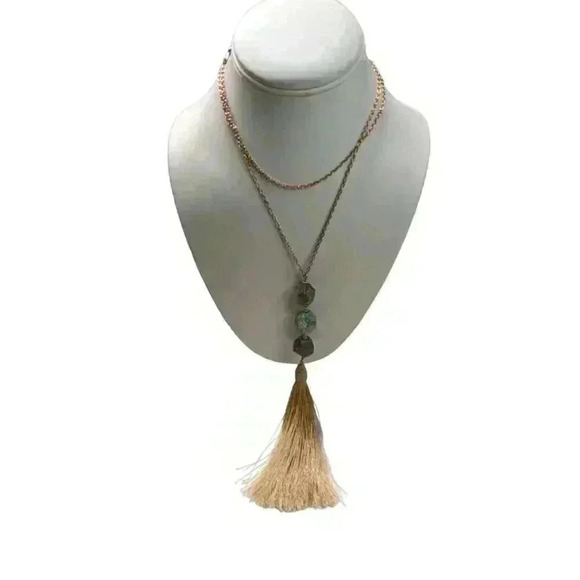 Silk & Stone Tassel 32" necklace goldtone chain cream beige boho Jewelry in Crea - Picture 1 of 6